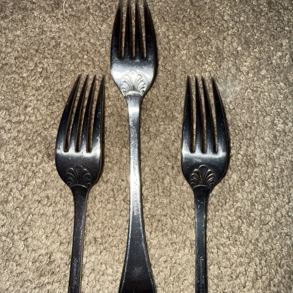 Vintage Supreme Cutlery Abbey Shell Dinner Forks 3